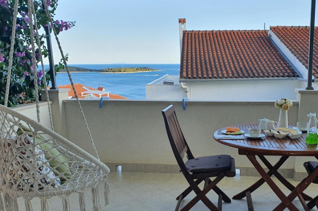 Roso - Zf Hvar Hvar Town