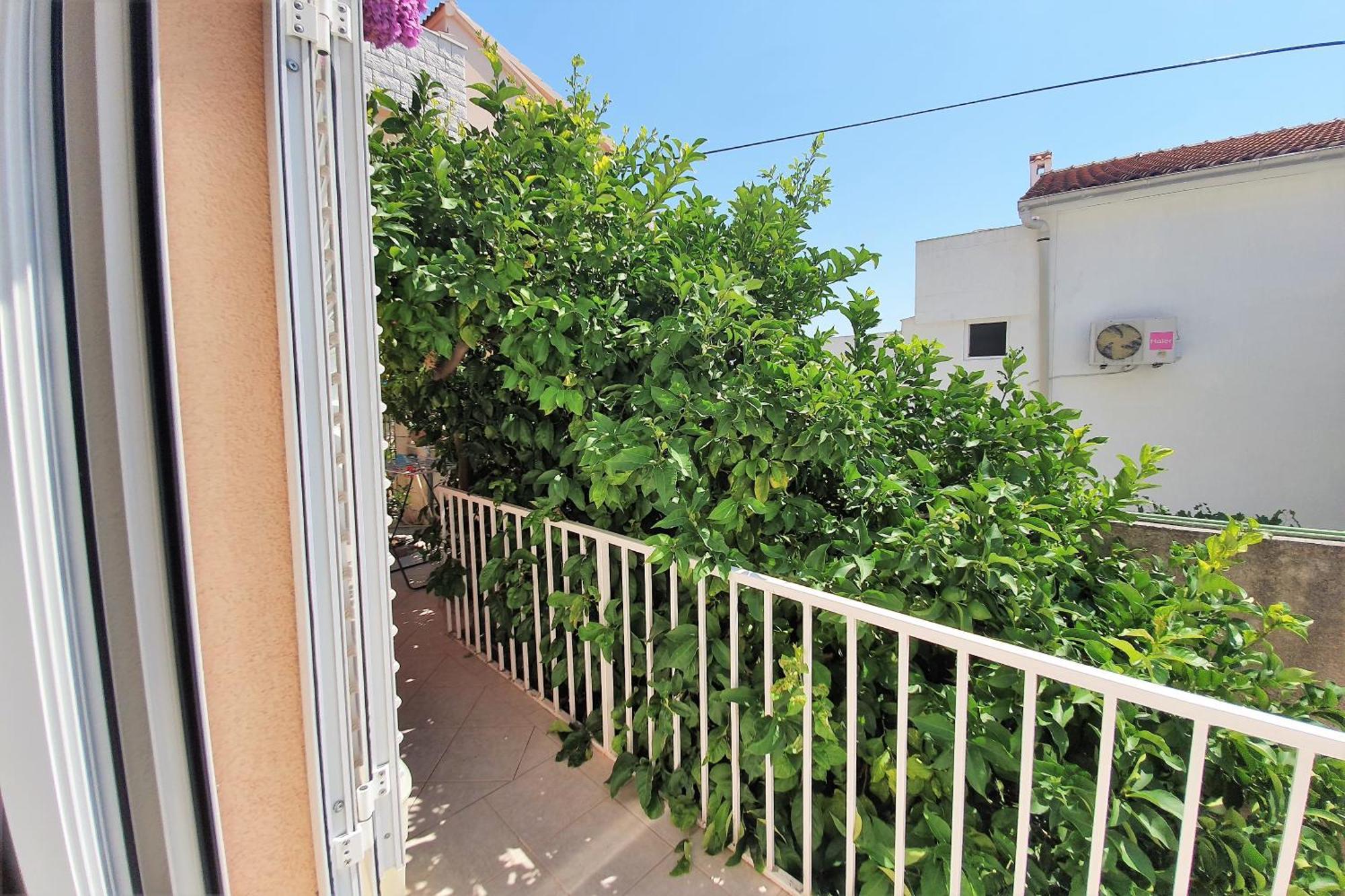Roso - Zf Hvar Apartma *